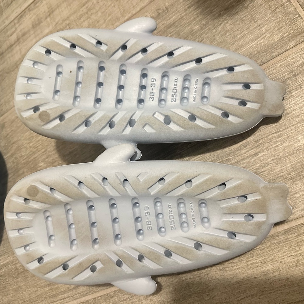 Shark Slippers - Blue - Picture 3 of 3